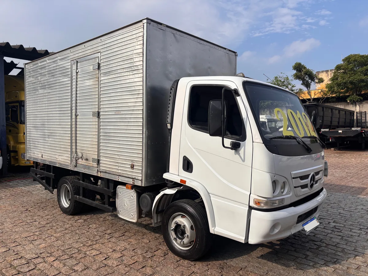 Mercedes-Benz Accelo – 2012 | Manual | 446.000 km
