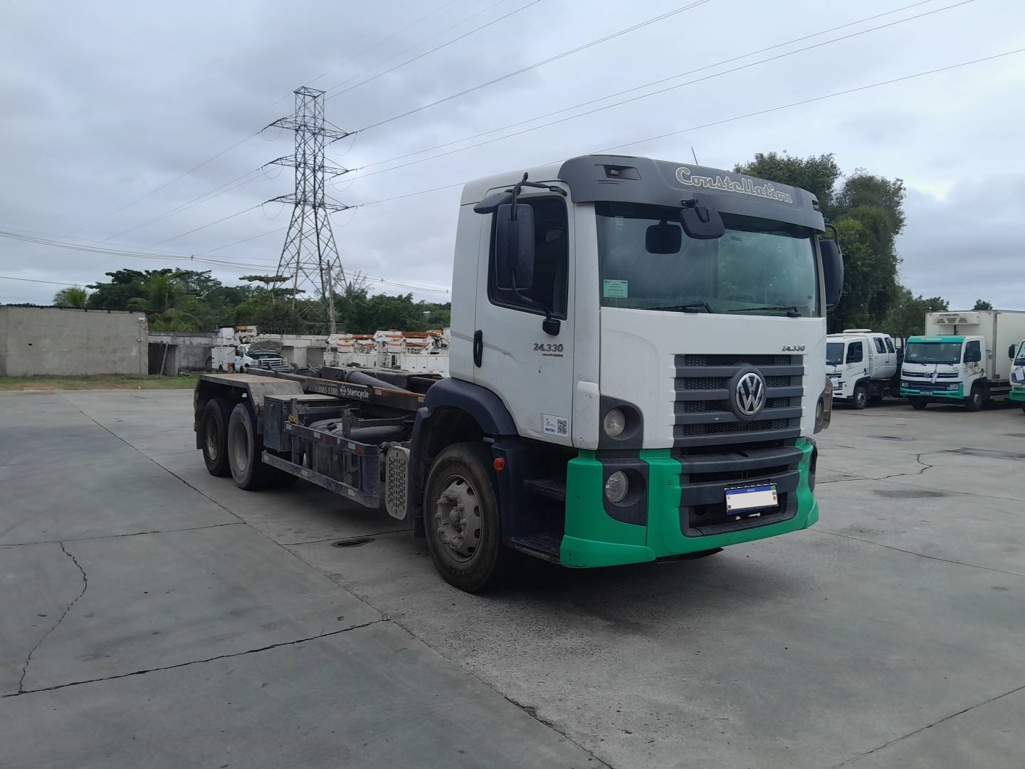 Volkswagen 24-330 Constellation 6x2 – 2017 | Manual | 303.471 km