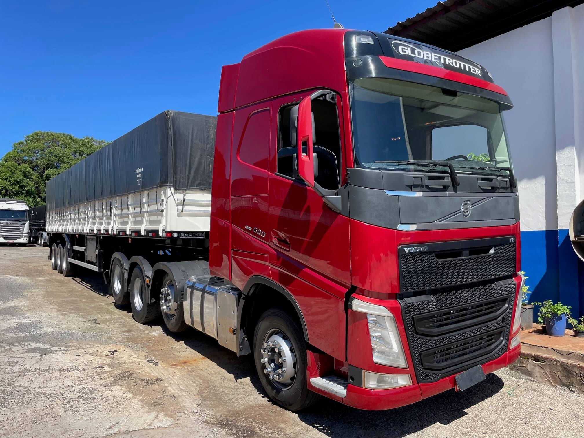 Volvo FH 500 8x2 – 2017/2018 | Automático | 743.000 km