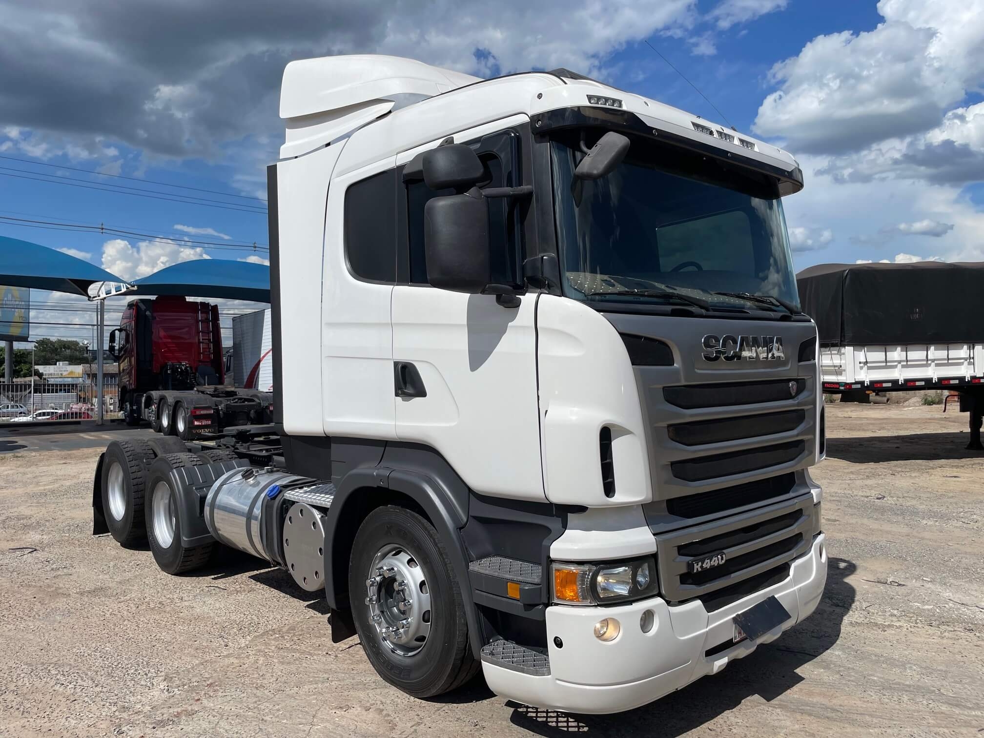 Scania R-440 6x2 – 2013 | Manual | Quilometragem não informada